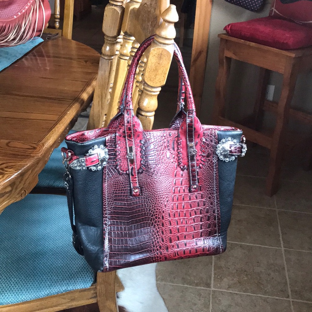 Beautiful Black/Red Animal Print Handbag